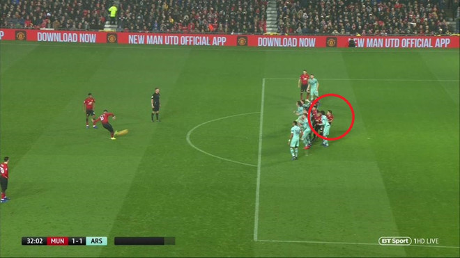 MU ghi bàn việt vị, CĐV đòi áp dụng VAR tại Ngoại hạng Anh