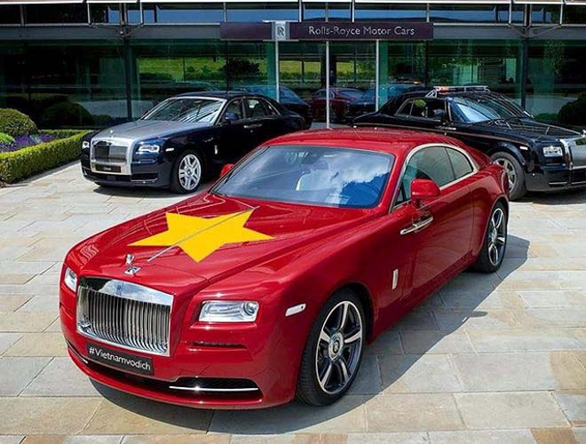 Fan cuồng phủ kín xế yêu bằng hình tuyển Việt Nam, mơ vô địch AFF Cup