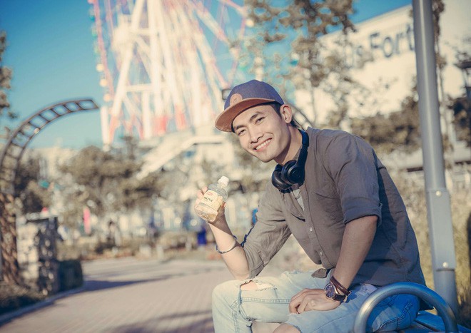 Chàng du học sinh Nhật mang di ảnh bố mẹ đi khắp thế gian: Ba má ơi, mình đi đâu tiếp?