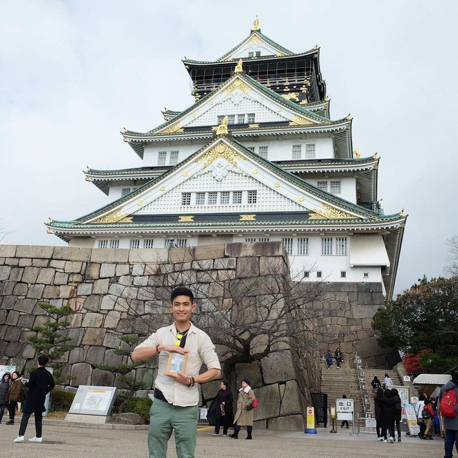 Chàng du học sinh Nhật mang di ảnh bố mẹ đi khắp thế gian: Ba má ơi, mình đi đâu tiếp?