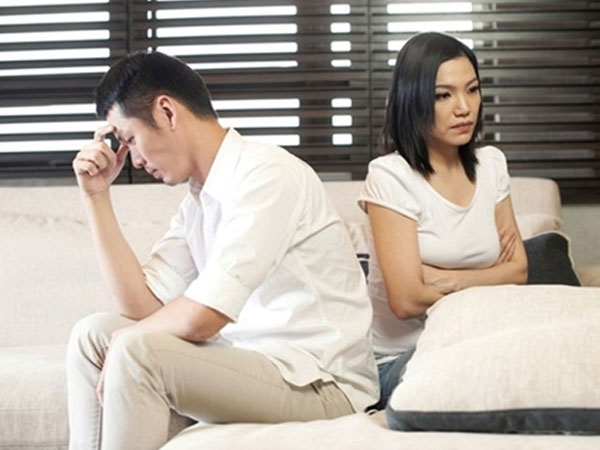 Tôi đã tha thứ một lần nhưng vợ vẫn tiếp tục ngoại tình với sếp