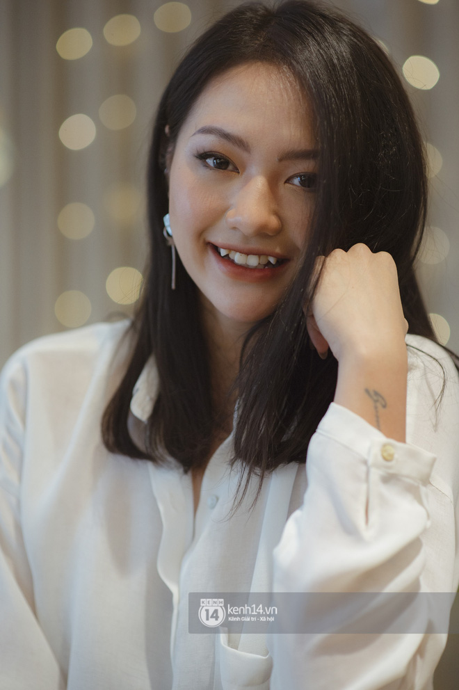 Nữ sinh đang hot nhất ĐH FPT: Tuổi tác không quan trọng, nhưng để lấy chồng hơn 23 tuổi như mẹ thì nhất định không