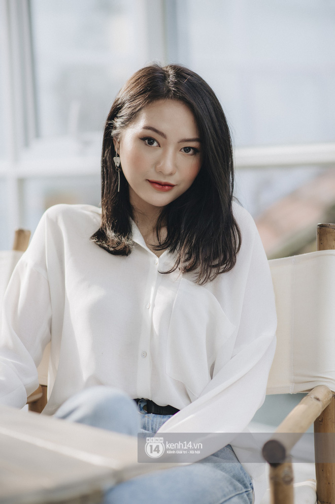 Nữ sinh đang hot nhất ĐH FPT: Tuổi tác không quan trọng, nhưng để lấy chồng hơn 23 tuổi như mẹ thì nhất định không