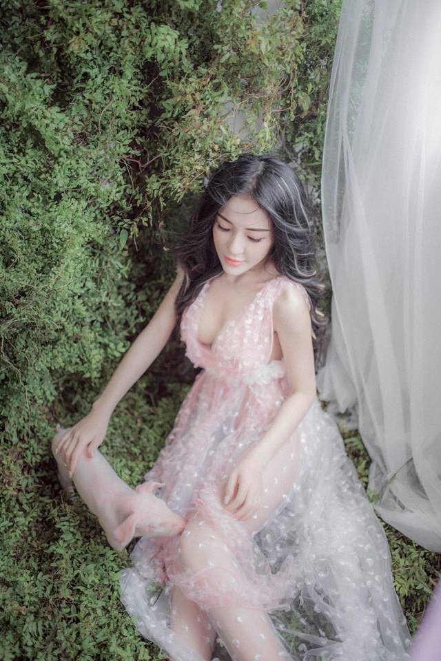 Ngân 98 gây xôn xao khi tung bộ ảnh chơi với lợn lấy cảm hứng từ MV của Chi Pu