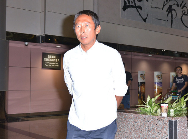 Bạn thân bị tố cáo cưỡng hiếp nữ đồng nghiệp, ngỡ chẳng liên quan Triệu Vy lại được réo tên