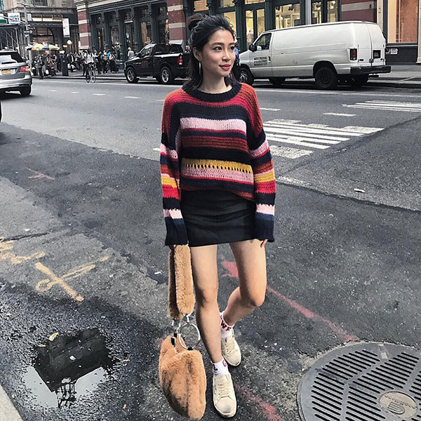 Diện mãi áo len trơn cũng chán, đổi sang áo len họa tiết mặc vừa đẹp lại chẳng lo lỗi mốt