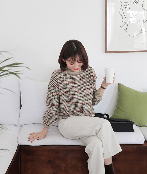 Diện mãi áo len trơn cũng chán, đổi sang áo len họa tiết mặc vừa đẹp lại chẳng lo lỗi mốt