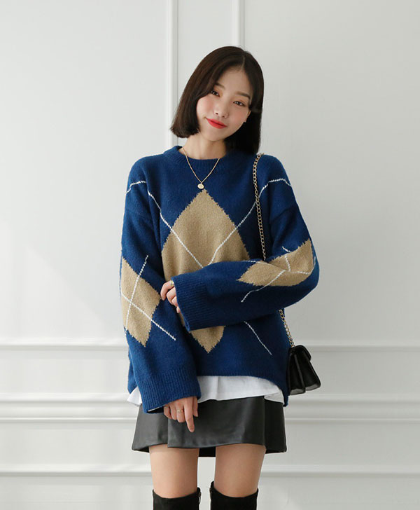 Diện mãi áo len trơn cũng chán, đổi sang áo len họa tiết mặc vừa đẹp lại chẳng lo lỗi mốt