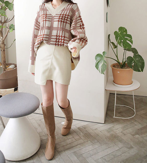 Diện mãi áo len trơn cũng chán, đổi sang áo len họa tiết mặc vừa đẹp lại chẳng lo lỗi mốt