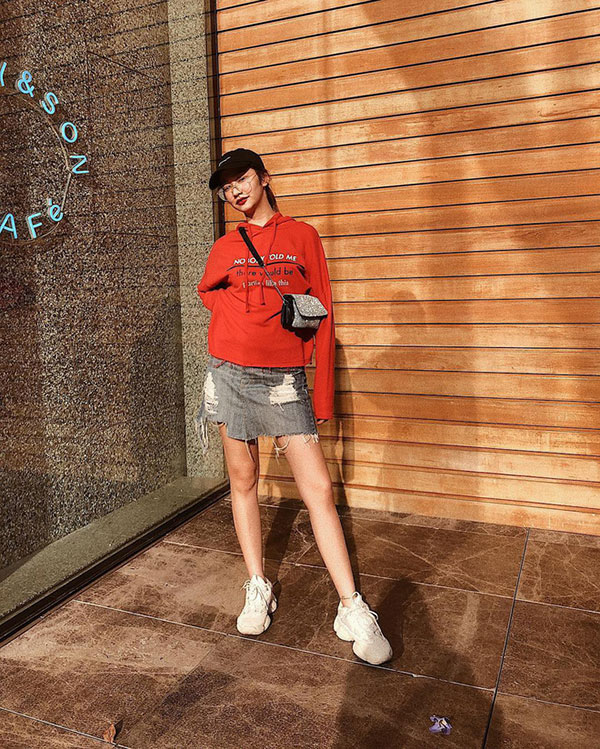 Khi trời chưa lạnh hẳn, bạn hãy tranh thủ áp dụng 5 gợi ý mix đồ vừa xinh vừa ăn ảnh này từ các hot girl Thái