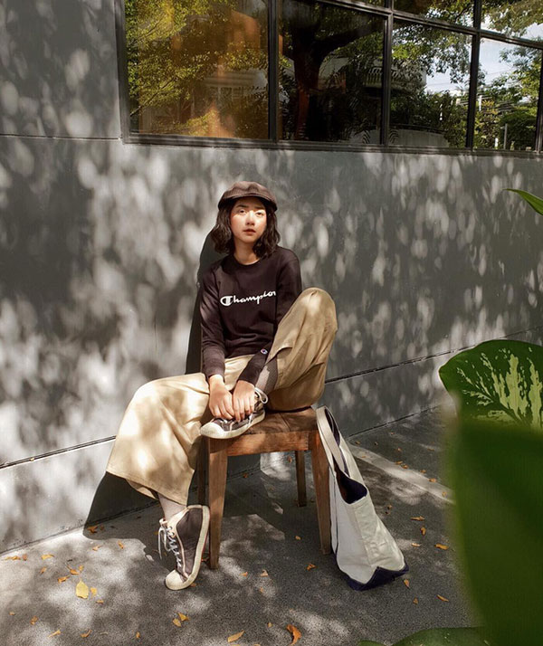 Khi trời chưa lạnh hẳn, bạn hãy tranh thủ áp dụng 5 gợi ý mix đồ vừa xinh vừa ăn ảnh này từ các hot girl Thái