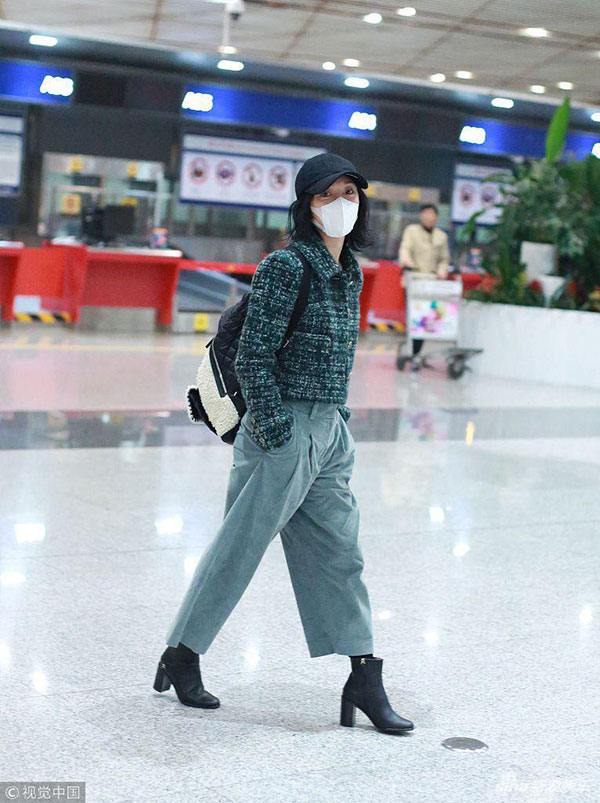 Xuề xòa hết chỗ nói: Châu Tấn diện áo khoác gần 200 triệu nhưng nhất quyết không chịu chải tóc tử tế