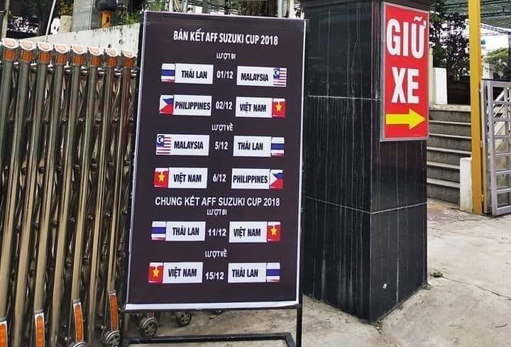 Tiên tri Malaysia thua trận, nhiều công ty mở bán tour cho người hâm mộ xem chung kết AFF Cup 2018 tại... Thái Lan Tiên tri Malaysia thua trận, nhiều công ty mở bán tour cho người hâm mộ xem chung kết AFF Cup 2018 tại... Thái Lan