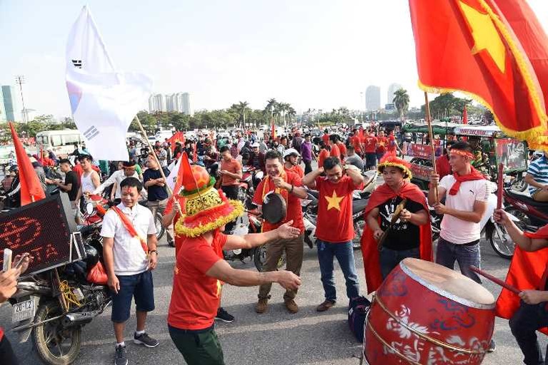 Việt Nam 2-1 Philippines: Công Phượng giải khát, ĐTVN hiên ngang vào chung kết AFF Cup Việt Nam 2-1 Philippines: Công Phượng giải khát, ĐTVN hiên ngang vào chung kết AFF Cup