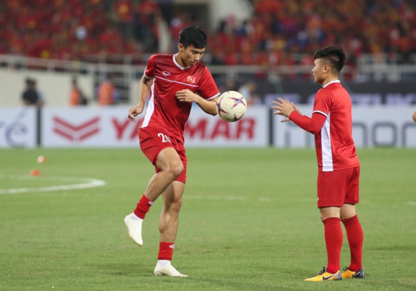 Việt Nam 2-1 Philippines: Công Phượng giải khát, ĐTVN hiên ngang vào chung kết AFF Cup Việt Nam 2-1 Philippines: Công Phượng giải khát, ĐTVN hiên ngang vào chung kết AFF Cup