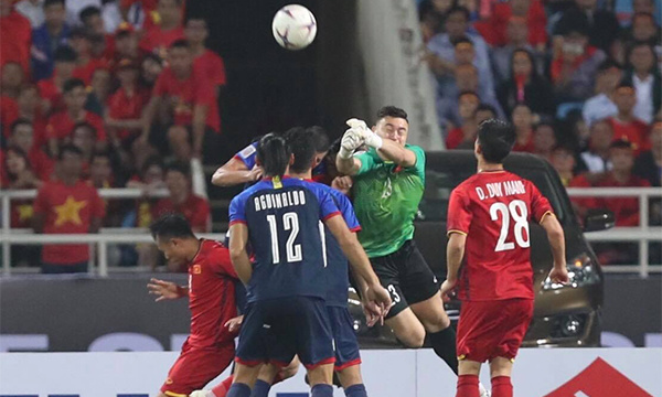 Việt Nam 2-1 Philippines: Công Phượng giải khát, ĐTVN hiên ngang vào chung kết AFF Cup Việt Nam 2-1 Philippines: Công Phượng giải khát, ĐTVN hiên ngang vào chung kết AFF Cup