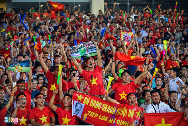 Đội tuyển Việt Nam nhận thưởng nóng 300 triệu đồng ngay sau trận đấu