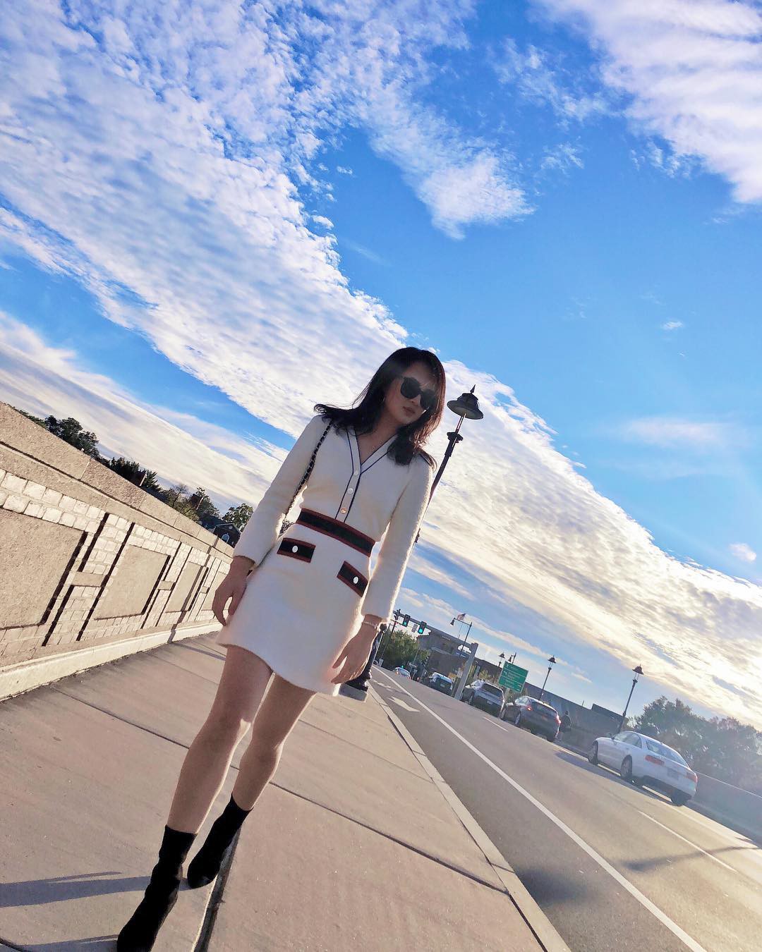 Con gái út ông trùm Huawei: Đã xinh đẹp còn học trường Harvard danh tiếng, mê viết code không kém gì ba lê và thời trang Con gái út ông trùm Huawei: Đã xinh đẹp còn học trường Harvard danh tiếng, mê viết code không kém gì ba lê và thời trang