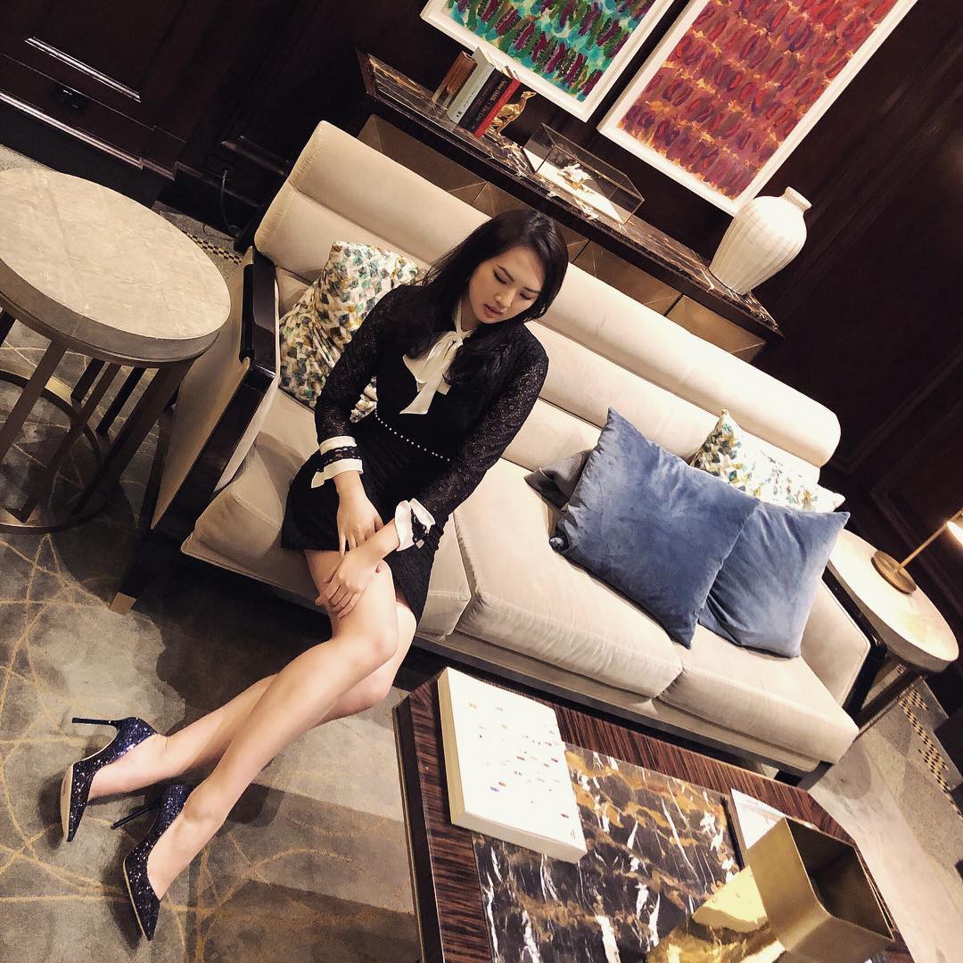 Con gái út ông trùm Huawei: Đã xinh đẹp còn học trường Harvard danh tiếng, mê viết code không kém gì ba lê và thời trang Con gái út ông trùm Huawei: Đã xinh đẹp còn học trường Harvard danh tiếng, mê viết code không kém gì ba lê và thời trang