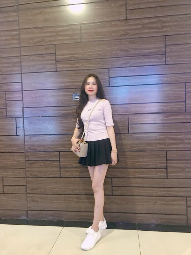 Bạn gái ít người biết của Đình Trọng: Yêu từ thời còn đi học, tình bể tình đã được 4 năm Bạn gái ít người biết của Đình Trọng: Yêu từ thời còn đi học, tình bể tình đã được 4 năm