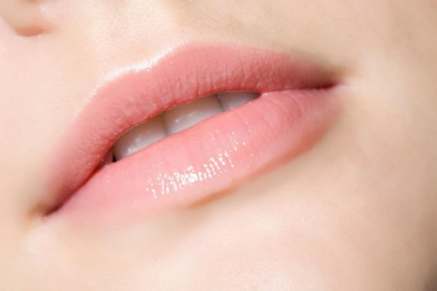 Nhìn môi đoán vận mệnh, phụ nữ mà có môi này thì hậu vận sung sướng như bà hoàng