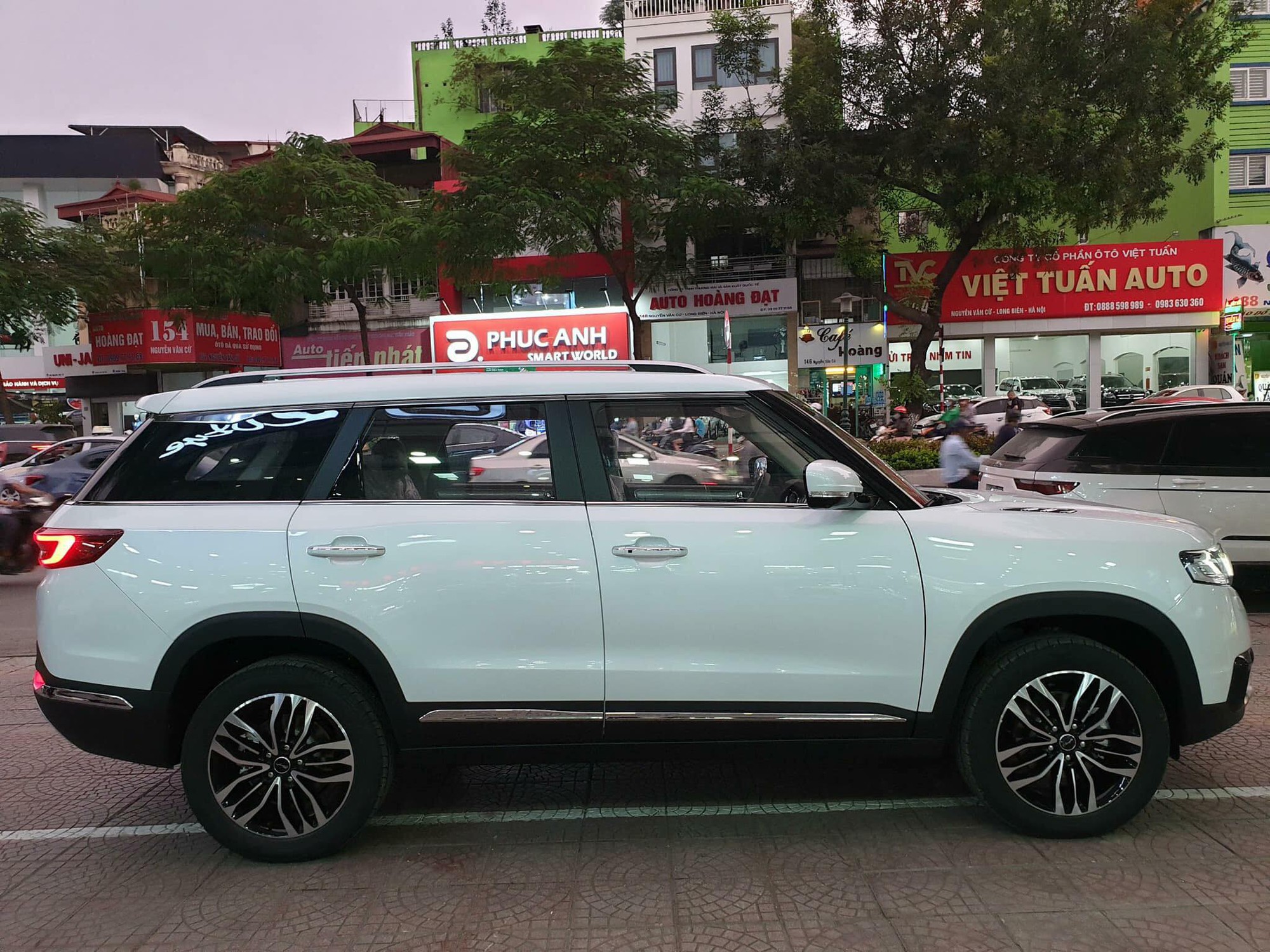 BAIC Q7 - SUV Trung Quốc nhái Range Rover giá 658 triệu đồng tại Việt Nam BAIC Q7 - SUV Trung Quốc nhái Range Rover giá 658 triệu đồng tại Việt Nam