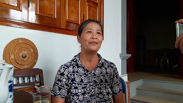 Mẹ Công Phượng bật khỏi giường bệnh khi con sút tung lưới Philippines