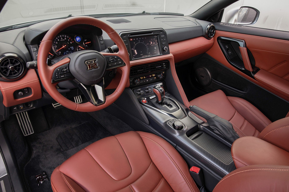 Nissan GT-R 2019 cập bến nước Mỹ, giá gần 100.000 USD