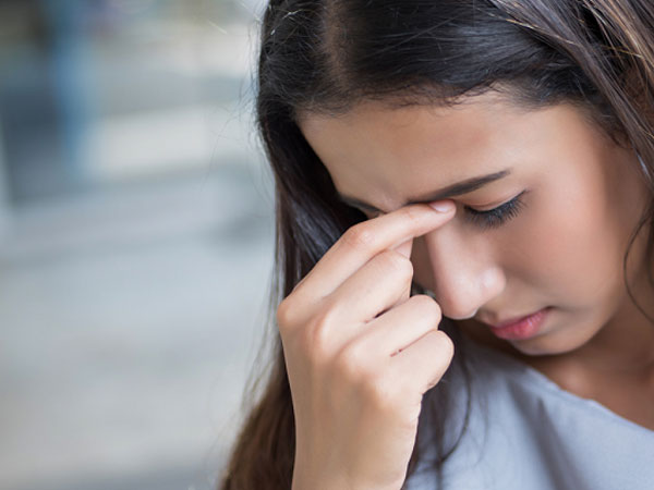 Biết lý do phía sau việc chồng đột nhiên tốt muốn về chăm bố vợ, tôi chỉ muốn ly hôn ngay lập tức