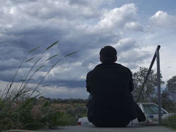 Không thể dứt cơn say nắng với người mới dù đã có bạn gái lâu năm