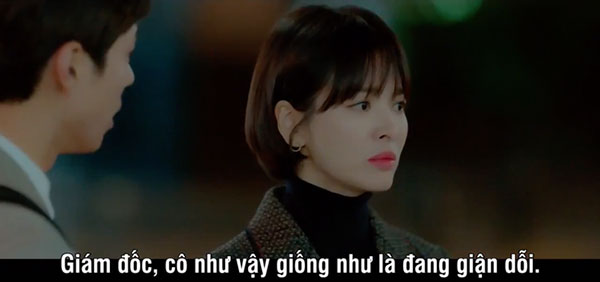 Mải mê ngắm trai trẻ, Song Hye Kyo tự gây tai nạn Mải mê ngắm trai trẻ, Song Hye Kyo tự gây tai nạn