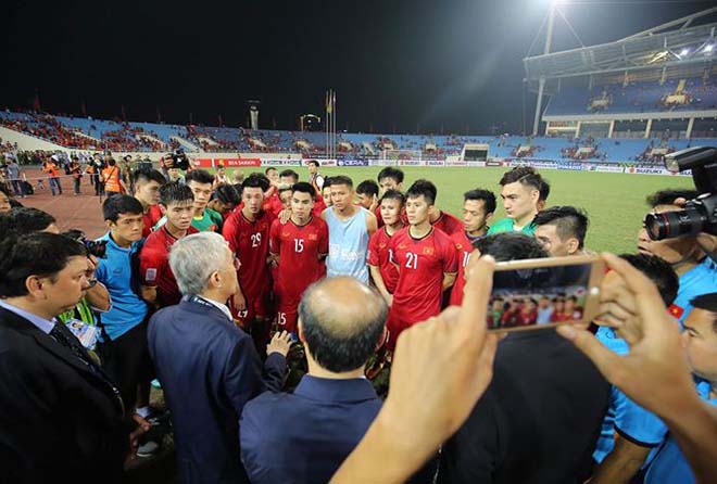 Vào chung kết AFF Cup 2018, tuyển Việt Nam nhận thưởng tiền tỉ