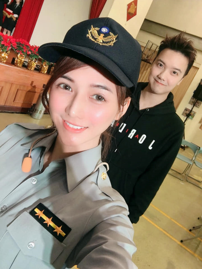 9X xinh đẹp bỗng dưng nổi tiếng sau một lần bán cá phụ mẹ ở chợ 9X xinh đẹp bỗng dưng nổi tiếng sau một lần bán cá phụ mẹ ở chợ