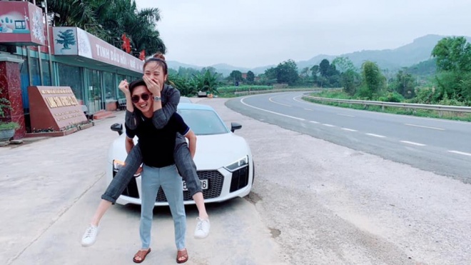 Lộ ảnh Cường Đô La bê tráp qua ăn hỏi tại nhà Đàm Thu Trang