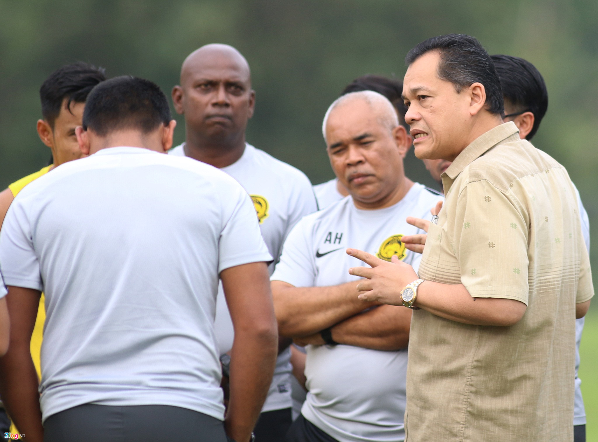 Malaysia đổi sân tập xa thành phố sau khi Việt Nam đến Kuala Lumpur