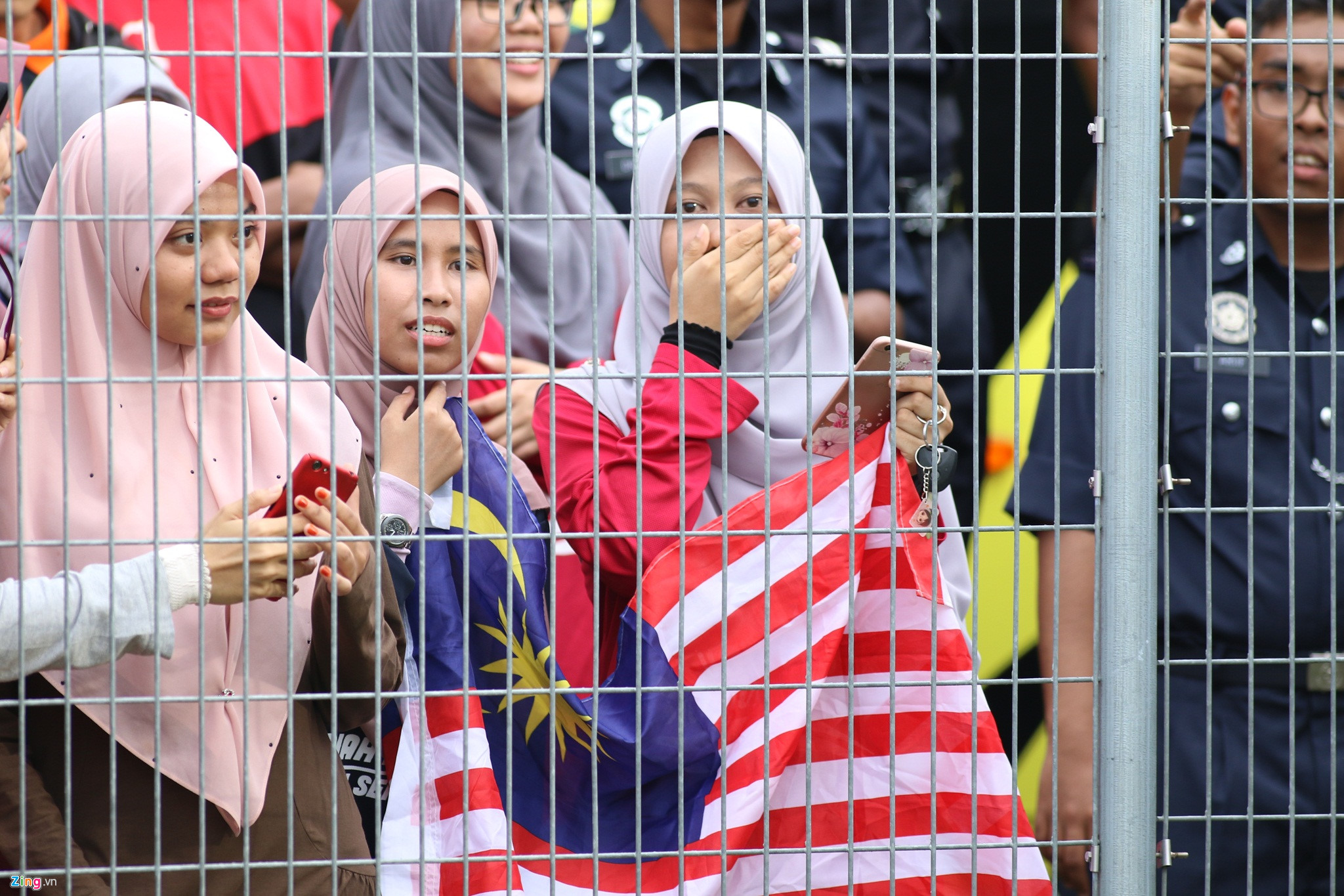 Malaysia đổi sân tập xa thành phố sau khi Việt Nam đến Kuala Lumpur