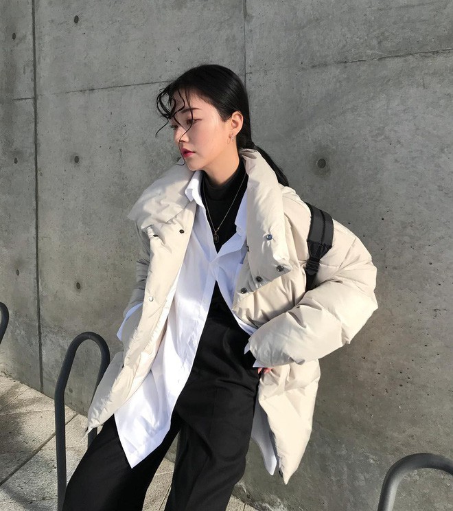 Hợp lí nhất cho ngày mưa gió lạnh lẽo là áo phao ngắn: Vừa ấm, tiện lại rất xinh