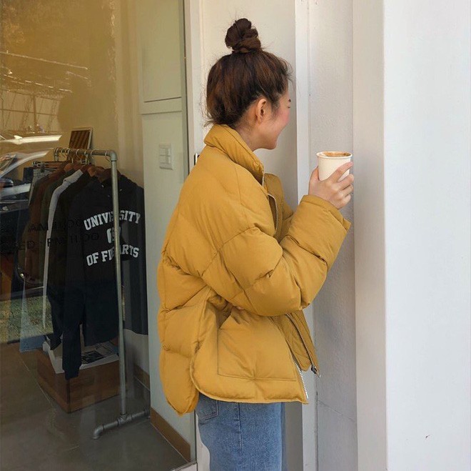 Hợp lí nhất cho ngày mưa gió lạnh lẽo là áo phao ngắn: Vừa ấm, tiện lại rất xinh