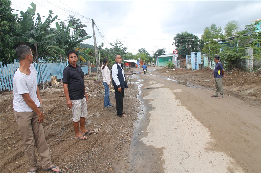 Cứu người trong lũ, trưởng thôn tử vong do nhiễm trùng uốn ván