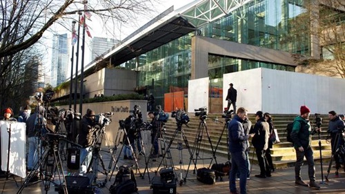 Tranh luận gay gắt trong phiên điều trần giám đốc Huawei