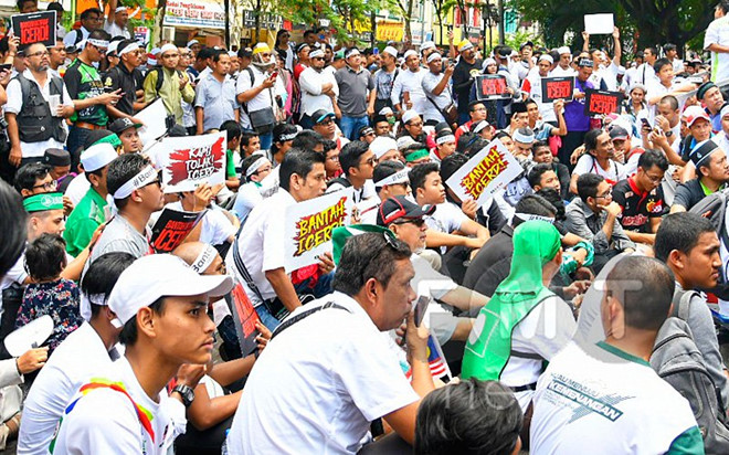 500.000 người Malaysia tuần hành phản đối xóa bỏ phân biệt chủng tộc