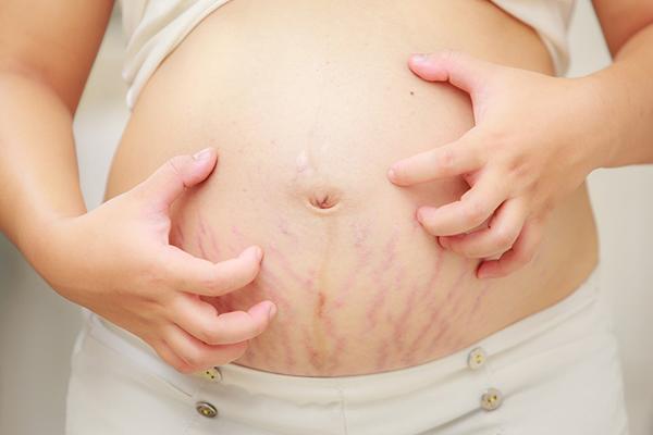 Suốt thai kỳ khỏe mạnh, mẹ bầu sững người khi đi siêu âm ở tháng thứ 9