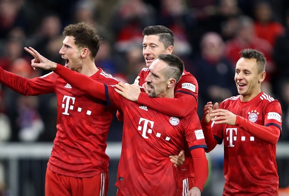 Vòng 14 Bundesliga: Dortmund và Bayern Munich rủ nhau giành chiến thắng