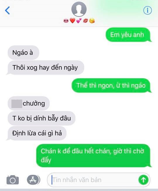 Ngồi đón gió mùa, thấy lòng càng tê tái hơn trước phản ứng của các ông xã khi nhận được tin nhắn yêu thương của vợ