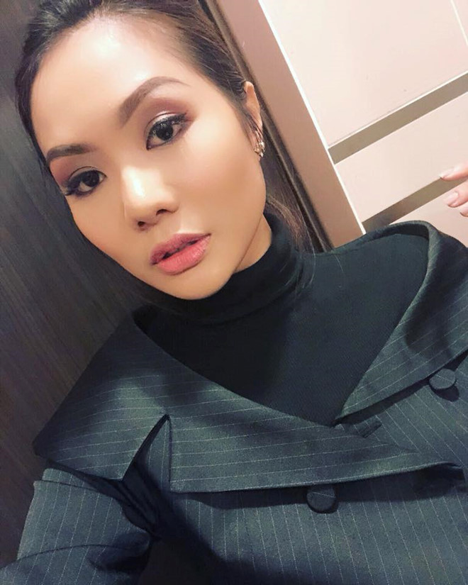 Bạn gái MC xinh đẹp, hơn 5 tuổi của ngôi sao tuyển Malaysia