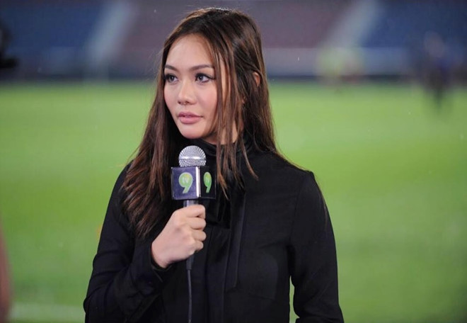 Bạn gái MC xinh đẹp, hơn 5 tuổi của ngôi sao tuyển Malaysia