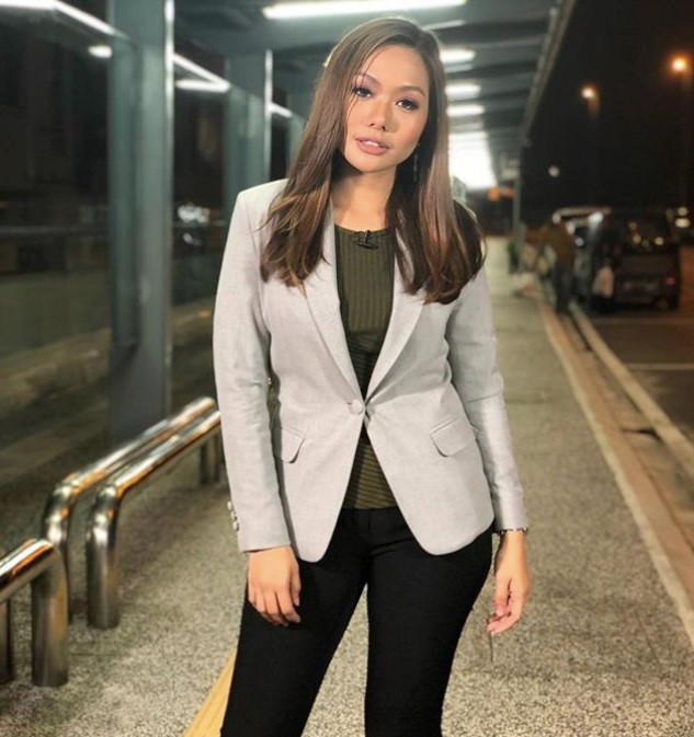 Bạn gái MC xinh đẹp, hơn 5 tuổi của ngôi sao tuyển Malaysia