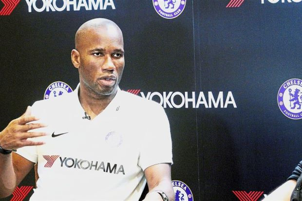 Didier Drogba chúc Việt Nam và Malaysia may mắn ở chung kết AFF Cup