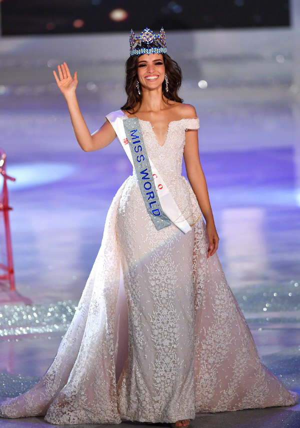 Những khoảnh khắc ấn tượng ở chung kết Miss World