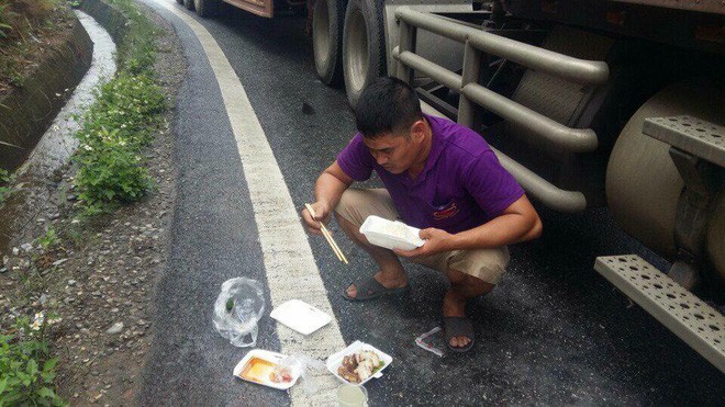 Tâm sự của người vợ lấy chồng là tài xế container, hơn cả tuổi mẹ khiến dân mạng dậy sóng